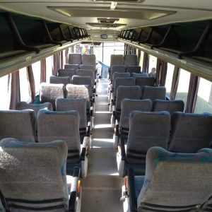 Ônibus fretamento 44 passageiros-min